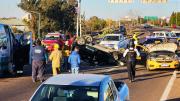 Un automovilista se quedó sin frenos, volcó y generó un choque en cadena entre seis autos