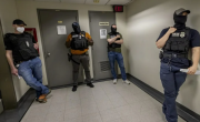 Inmigración Estados Unidos arrestó a un niño de 6 años de Honduras con leucemia en un tribunal