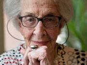 La ley de Heisenberg: Ida Vitale y su cartografía personal de lecturas, anécdotas y pensamientos