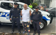 La Fiscalía salvadoreña presenta una acusación contra el abogado, Enrique Anaya, crítico de Bukele