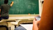 Adiós a los celulares en las aulas en Neuquén