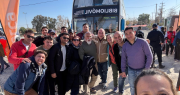 José Peluc acompañó el desembarco del Bibliomóvil en Albardón