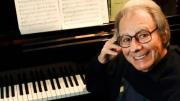 Muere el pianista Lalo Schifrin: autor de la banda sonora de Misión Imposible