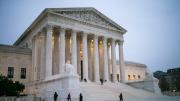 La Corte Suprema de EEUU limitó el poder de los jueces para bloquear las decisiones de Trump