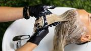 Dile adiós al tinte y ahorra dinero en peluquerías: tiñe tu cabello al natural con este popular producto de cocina
