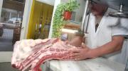 Tras 22 años de restricciones, vuelve la carne con hueso a Neuquén: ¿qué cortes ingresarán?