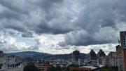 Onda Tropical 10 se aproxima a Venezuela: pronóstico del Inameh prevé lluvias con descargas eléctricas para este 28 de junio