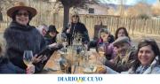 Una sanjuanina promociona las bodegas de Calingasta con viajes desde Mendoza