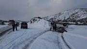 Caos en la Ruta 40 y la Ruta 22: por la nieve y el hielo, volcó una camioneta en Neuquén y despistó un camión en Río Negro