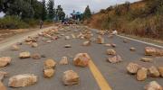 Evistas reactivan bloqueos tras jornada de violencia en Cochabamba
