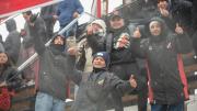 Entre el frío y la nieve, los hinchas del Deportivo Maipú se acercaron a alentar al Omar Higinio Sperdutti en una tarde helada en Mendoza