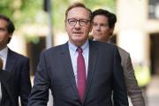 Kevin Spacey dice que no colaborará con quienes lo culparon en Hollywood