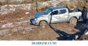 Tres médicos volcaron en Jáchal: el conductor perdió el control del vehículo por la ruta escarchada