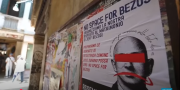En Venecia protestan contra la boda millonaria del dueño de Amazon, Jeff Bezos, y exigen que el multimillonario salga de nuestra laguna