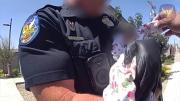 EN VIDEO: Una bebé sobrevivió tras pasar varios días sola junto al cadáver de su mamá, así la rescataron
