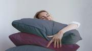 ¿Ya tenés que cambiar tu ALMOHADA? Estas son las mejores formas de REUTILIZAR las viejas y ahorrar plata