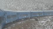 El Tren de las Nubes se tiñó de blanco por una intensa nevada y sorprendió a los turistas en Salta
