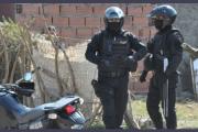 Acusaron a un hombre de abusar sexualmente de una perra en su cama