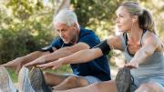 Los ejercicios que ayudan a vivir más años, según expertos