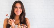 Cómo verte más joven con comida: los mejores alimentos antiedad