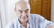 Domingo Cavallo advirtió sobre el valor del peso contra el dólar, ¿tiene razón?