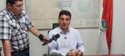 Tras reclamos de padres, Alcalde de Tarija promete apoyo escolar pero admite limitaciones económicas