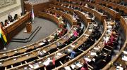 Especialistas expresan rechazo a intento de aprobación de contratos del litio por parte del gobierno