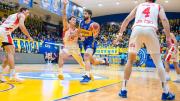 Instituto dio el golpe y venció a Boca en la primera final