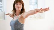 Yoga: cuál es la postura que fortalece el core, la columna vertebral y mejora la respiración