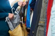 Usó a su hijo de 3 años para robar en un local de ropa y terminó detenida