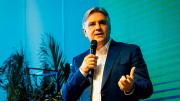 Alta fe en el Centro Cívico: Llaryora bendice a los evangelistas