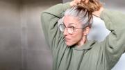Ni romero ni laurel: la planta que tapa todas las canas y fortalece el cabello desde el primer uso