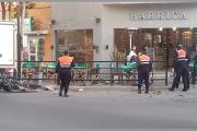Motociclista sufrió serias lesiones al ser embestida por una camioneta