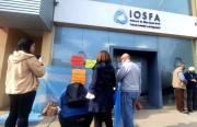 Nos descuentan para no darnos nada: jubilados de las Fuerzas Armadas y de Seguridad protestan por la obra social IOSFA