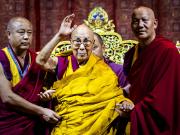 El cónclave para elegir al sucesor del Dalai Lama: el líder espiritual anunció su reencarnación y comienzan las pistas místicas