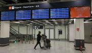 Francia: cancelan miles de vuelos por paro de controladores
