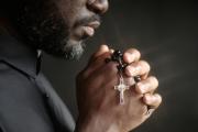 Pastor agredió sexualmente a una feligresa bajo pretexto de expulsar demonios