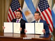 Petri firmó con su par de los EE.UU. un acuerdo para modernizar el Ejército