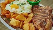 Una experiencia imperdible: el bodegón porteño que se destaca por su tortilla de papas gigante