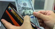 La necesidad de pesos para sueldos y aguinaldos trae calma al dólar