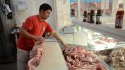 Con precios más bajos, Neuquén vuelve a tener carne con hueso y se agotaron casi 500 kilos en un día