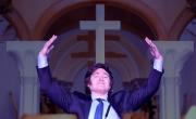 En medio de la crisis energética, Milei inaugura una iglesia evangélica