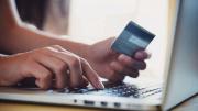 Efecto dólar barato y mayor flexibilización: importaciones de ropa volaron 87% anual en los primeros cinco meses del año