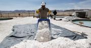 Gobierno dice que aprobar contratos de litio permitirá a Bolivia estar lista cuando el mineral tenga mejor cotización