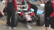 Las dos curiosidades en Silverstone: risa burlona del campeón mundial y el insólito choque del local