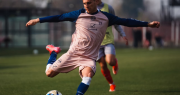 Maximiliano Zalazar cerró una gran pretemporada y marcó un gol en la derrota de Gimnasia ante Argentinos