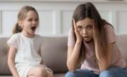 Niños y vacaciones de invierno: cómo evitar el estrés familiar dentro del hogar, según un experto