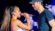 ¿Tiembla Duki? Enrique Iglesias intentó besar a Emilia Mernes en pleno escenario y sorprendió a todos