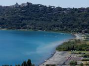 Cómo es Castel Gandolfo, el paraíso construido hace 400 años donde el Papa León XIV pasará sus vacaciones y al que Francisco casi no visitó