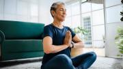 Yoga: cuál es la postura recomendada para mujeres de 50 años por sus beneficios para las articulaciones